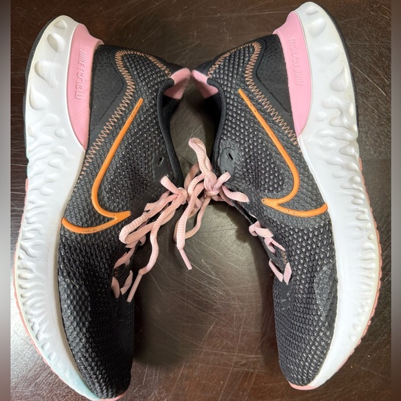 Nike Renew Run Running Shoes black and pink sz:7.5 - Picture 4 of 9